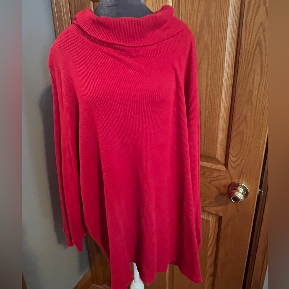 Basic Red Turtleneck thermal